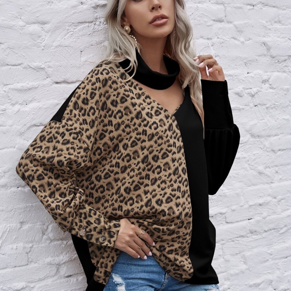 leopard print keyhole neck long sleeve top black - Picture 6 of 14